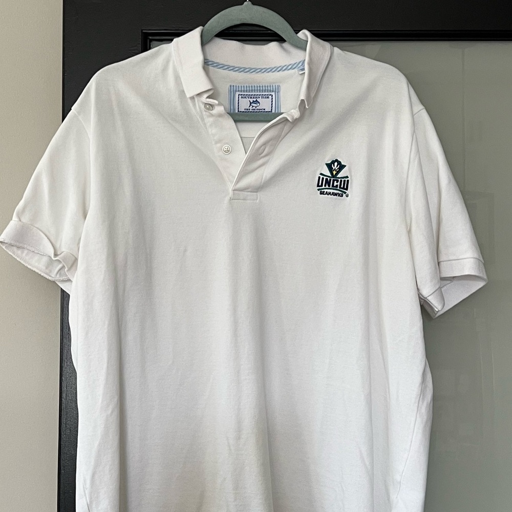 Southern Tide UNCW polo size Large